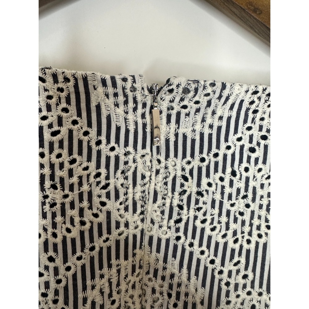 Lauren Ralph Lauren Embroidered Cotton Eyelet Bell Sleeve Sheath Dress Size 4 - Picture 12 of 14